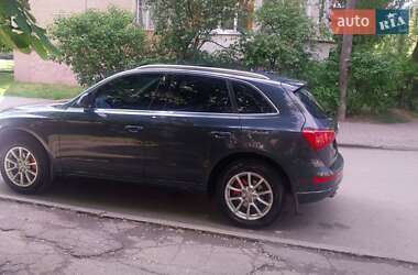 Внедорожник / Кроссовер Audi Q5 2010 в 