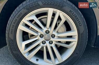Внедорожник / Кроссовер Audi Q5 2018 в 