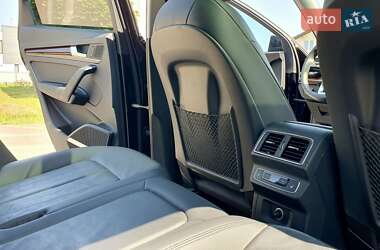Внедорожник / Кроссовер Audi Q5 2018 в 