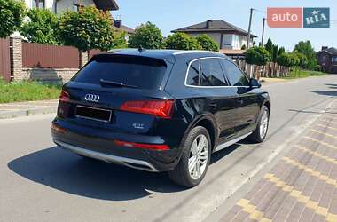 Внедорожник / Кроссовер Audi Q5 2018 в 