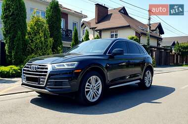 Позашляховик / Кросовер Audi Q5 2018 в Києві