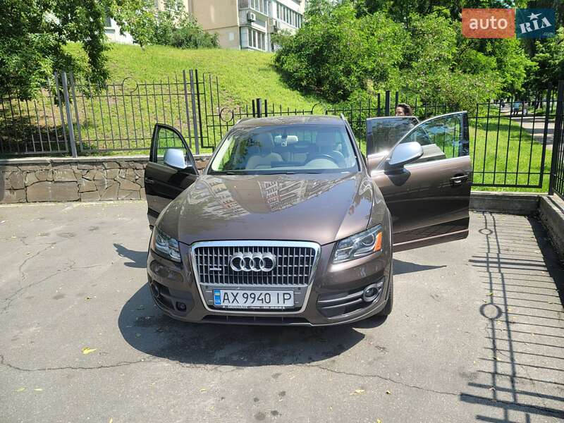 Внедорожник / Кроссовер Audi Q5 2011 в Киеве
