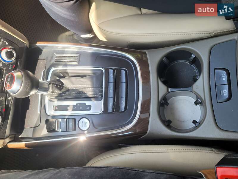 Внедорожник / Кроссовер Audi Q5 2011 в Киеве