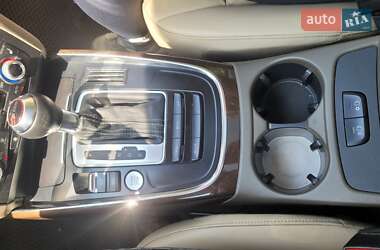 Внедорожник / Кроссовер Audi Q5 2011 в 
