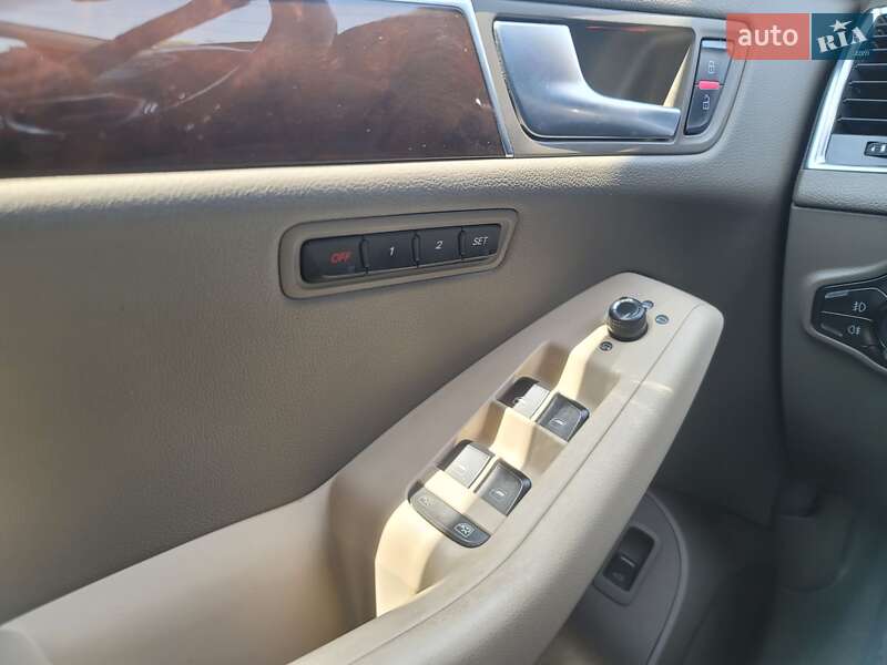 Внедорожник / Кроссовер Audi Q5 2011 в Киеве