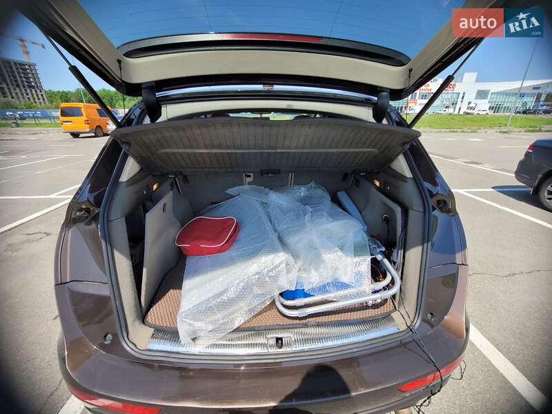 Внедорожник / Кроссовер Audi Q5 2011 в Киеве