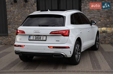 Внедорожник / Кроссовер Audi Q5 2021 в 
