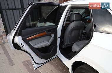 Внедорожник / Кроссовер Audi Q5 2021 в 