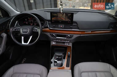 Внедорожник / Кроссовер Audi Q5 2021 в 