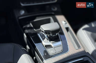 Внедорожник / Кроссовер Audi Q5 2022 в 