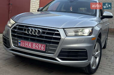 Позашляховик / Кросовер Audi Q5 2018 в 