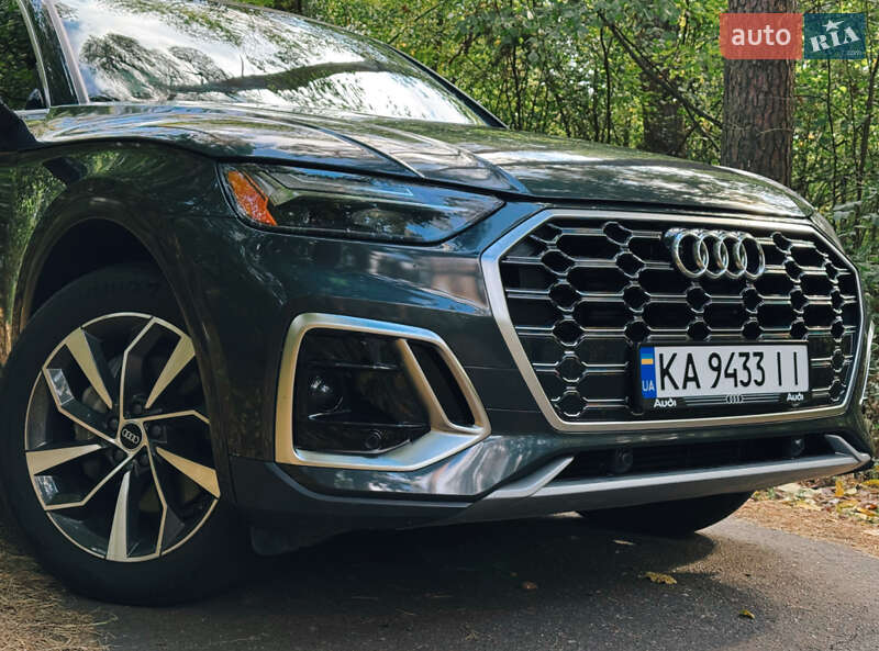 Внедорожник / Кроссовер Audi Q5 2021 в Киеве