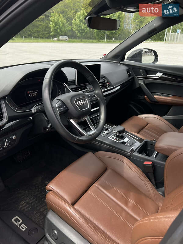 Внедорожник / Кроссовер Audi Q5 2019 в 