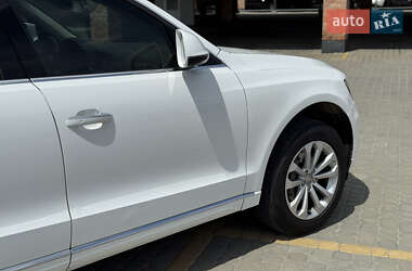 Внедорожник / Кроссовер Audi Q5 2015 в 