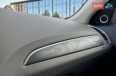 Позашляховик / Кросовер Audi Q5 2014 в 
