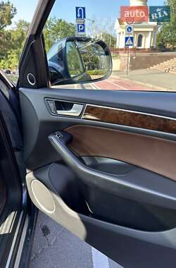 Внедорожник / Кроссовер Audi Q5 2015 в 