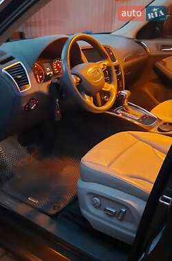 Внедорожник / Кроссовер Audi Q5 2012 в 