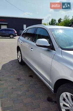 Позашляховик / Кросовер Audi Q5 2015 в 