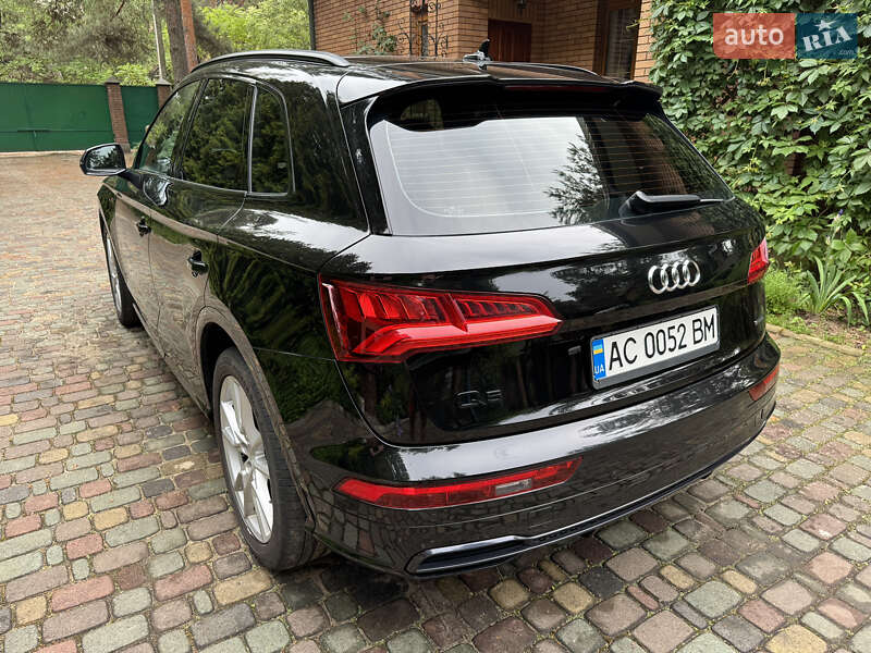 Позашляховик / Кросовер Audi Q5 2018 в Луцьку