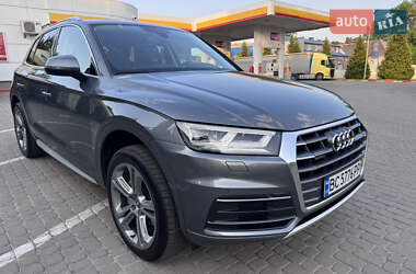 Внедорожник / Кроссовер Audi Q5 2018 в 
