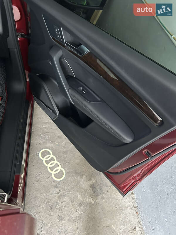 Внедорожник / Кроссовер Audi Q5 2019 в Каменец-Подольском