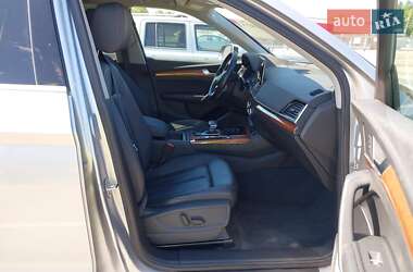 Внедорожник / Кроссовер Audi Q5 2021 в 