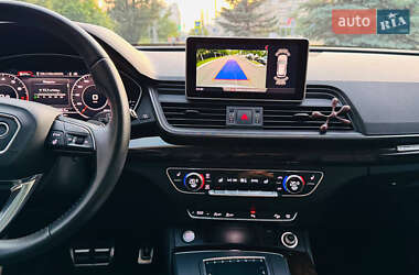 Позашляховик / Кросовер Audi Q5 2019 в 
