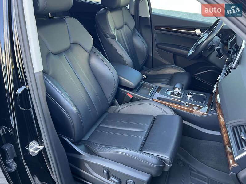 Внедорожник / Кроссовер Audi Q5 2017 в Днепре