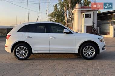 Позашляховик / Кросовер Audi Q5 2015 в 