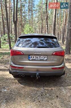 Внедорожник / Кроссовер Audi Q5 2010 в 