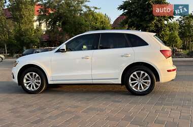 Позашляховик / Кросовер Audi Q5 2015 в 