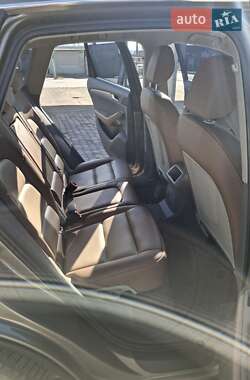 Внедорожник / Кроссовер Audi Q5 2010 в 