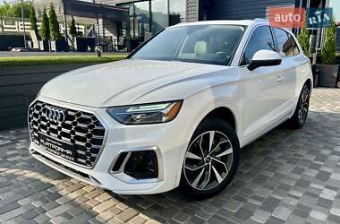 Внедорожник / Кроссовер Audi Q5 2021 в 