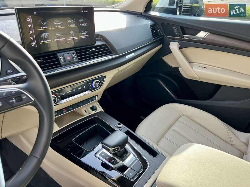 Позашляховик / Кросовер Audi Q5 2021 в Києві
