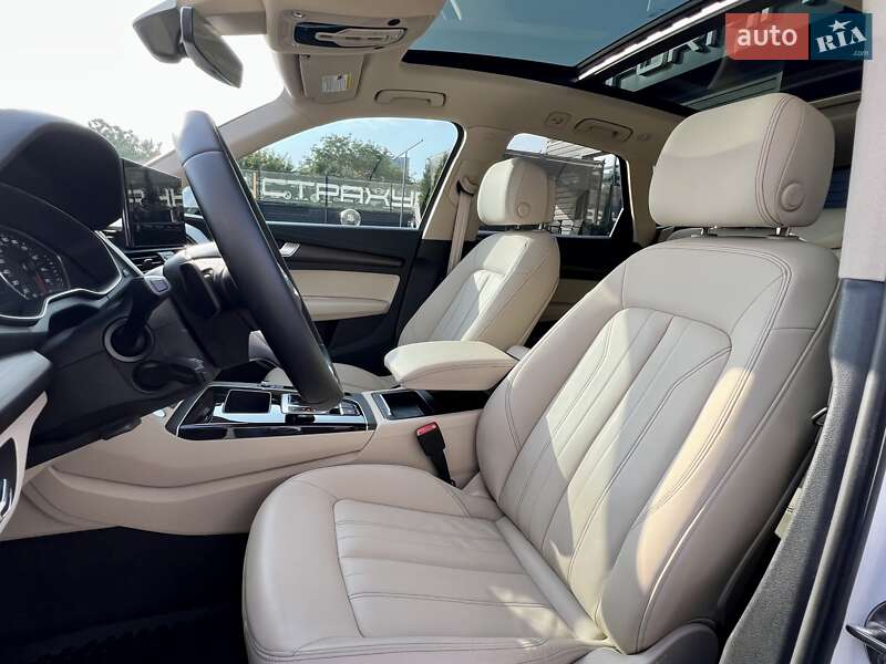 Позашляховик / Кросовер Audi Q5 2021 в Києві