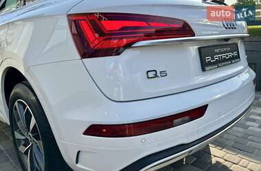 Внедорожник / Кроссовер Audi Q5 2021 в 