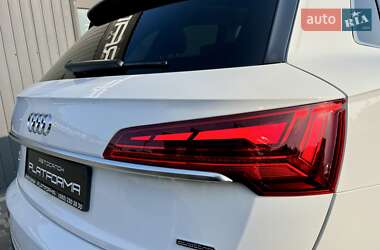 Внедорожник / Кроссовер Audi Q5 2021 в 