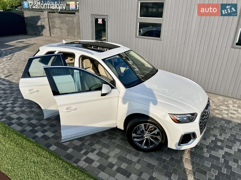 Позашляховик / Кросовер Audi Q5 2021 в Києві