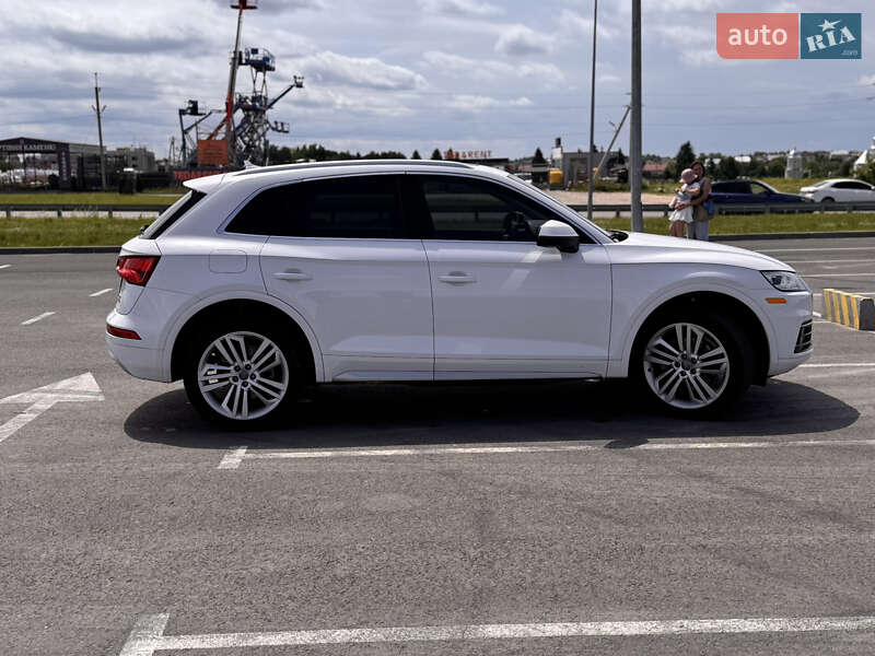 Внедорожник / Кроссовер Audi Q5 2017 в Львове фото 8 Внедорожник / Кроссовер Audi Q5 2017 в Львове