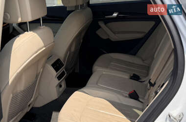 Внедорожник / Кроссовер Audi Q5 2017 в 
