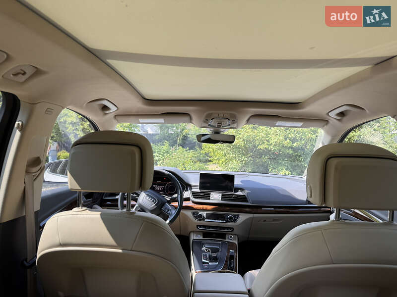 Внедорожник / Кроссовер Audi Q5 2017 в Львове