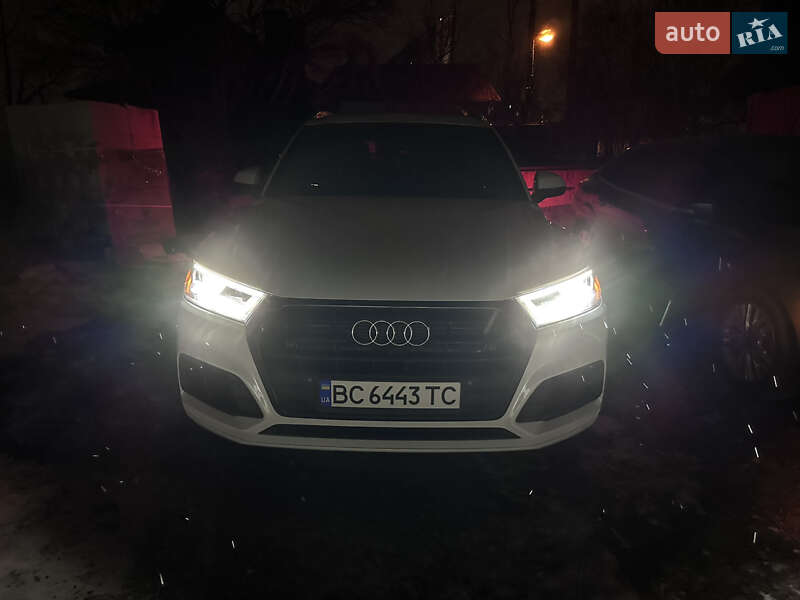Позашляховик / Кросовер Audi Q5 2018 в Львові