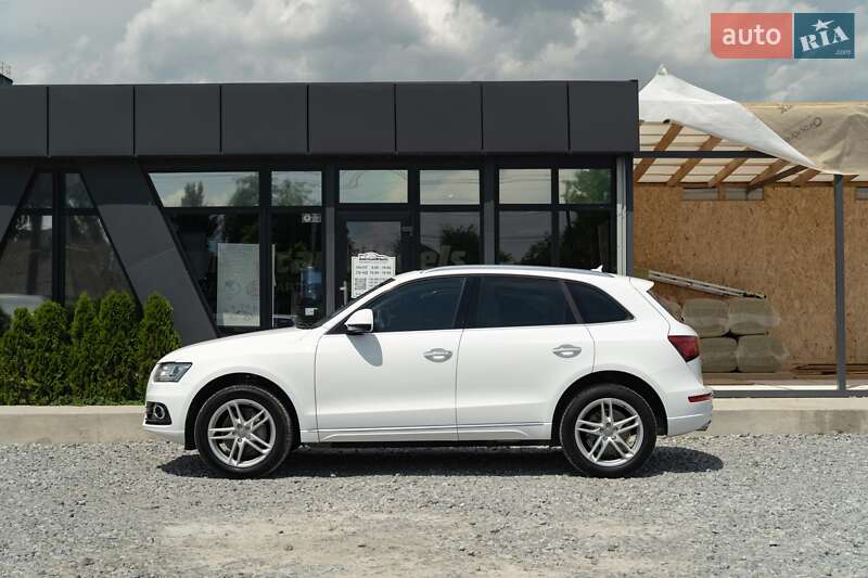 Внедорожник / Кроссовер Audi Q5 2015 в Черновцах