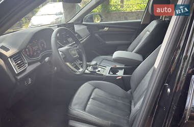 Внедорожник / Кроссовер Audi Q5 2024 в 