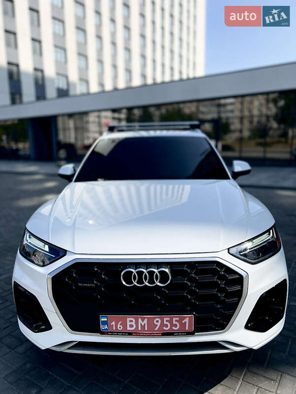 Внедорожник / Кроссовер Audi Q5 2022 в Днепре