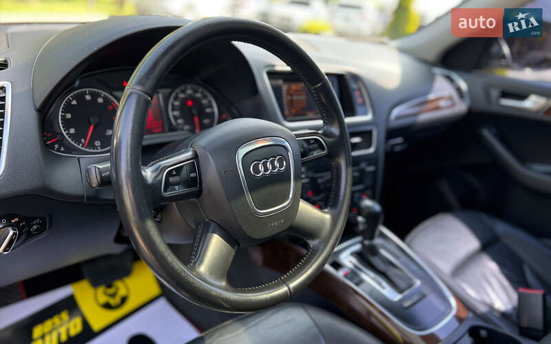 Позашляховик / Кросовер Audi Q5 2010 в Львові