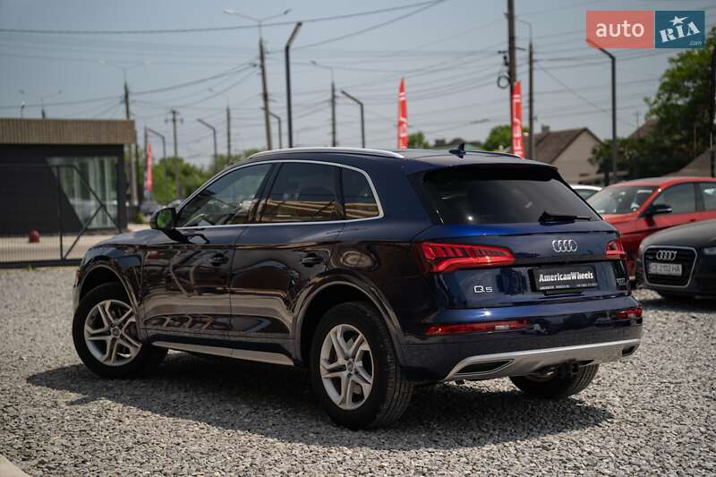 Внедорожник / Кроссовер Audi Q5 2018 в Черновцах