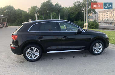 Внедорожник / Кроссовер Audi Q5 2019 в 