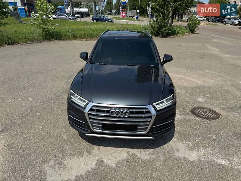 Внедорожник / Кроссовер Audi Q5 2017 в Нежине