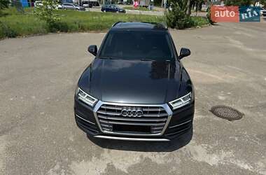 Внедорожник / Кроссовер Audi Q5 2017 в 